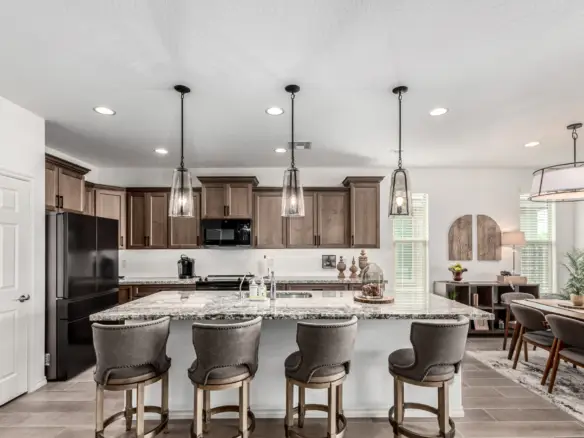 Luxury 2BR + Den Townhome in Amenity-Packed Community – Encanterra