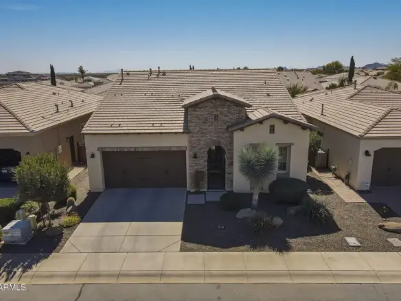 Beautiful Fully Furnished Encanterra House