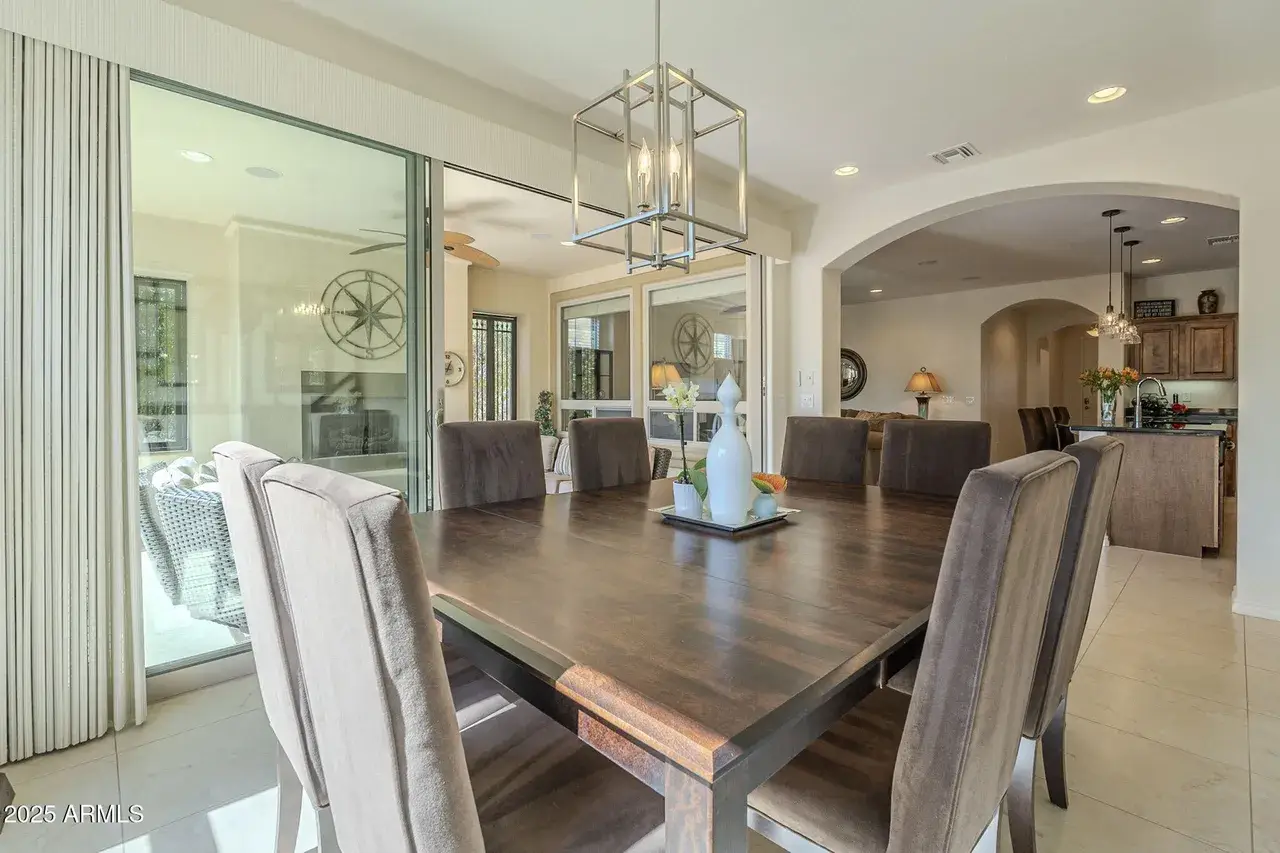 Beautiful Fully Furnished Encanterra House
