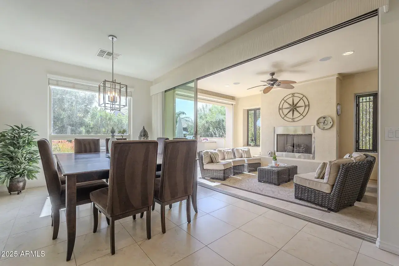 Beautiful Fully Furnished Encanterra House