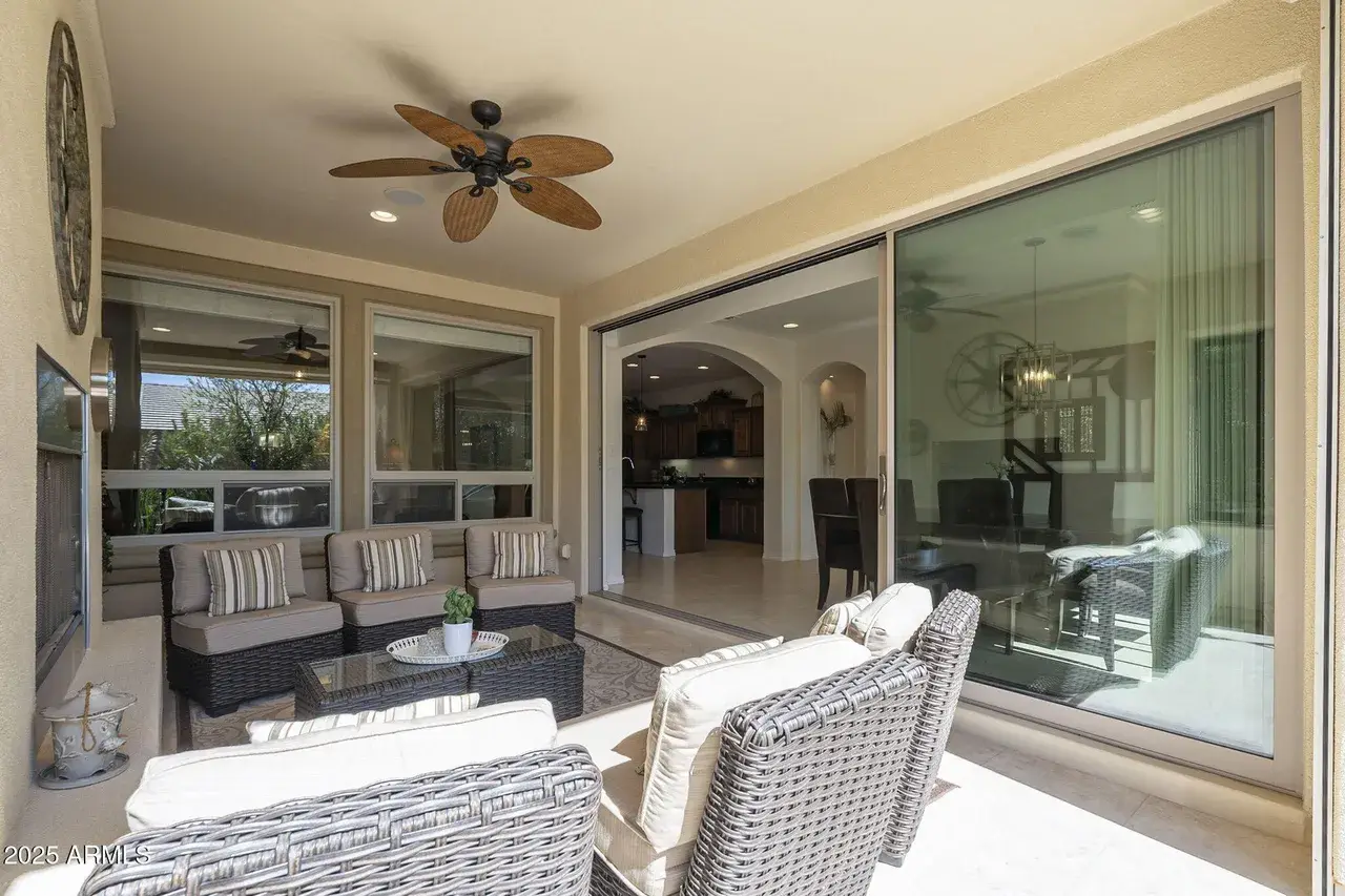 Beautiful Fully Furnished Encanterra House